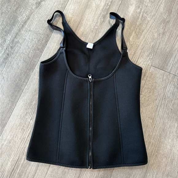 LAST PRICE🍒🤍 Waist trainer corset vest shapewear slimming body ✨ - Picture 2 of 7